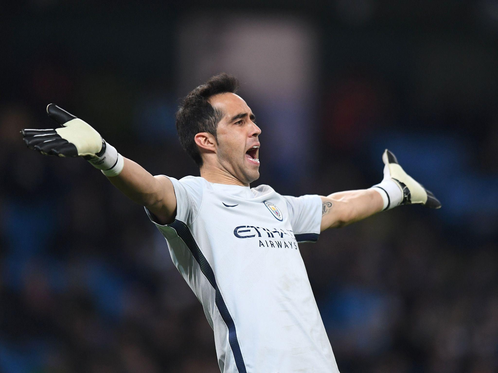 2050x1540 Manchester City: Claudio Bravo is going nowhere despite link to, Desktop