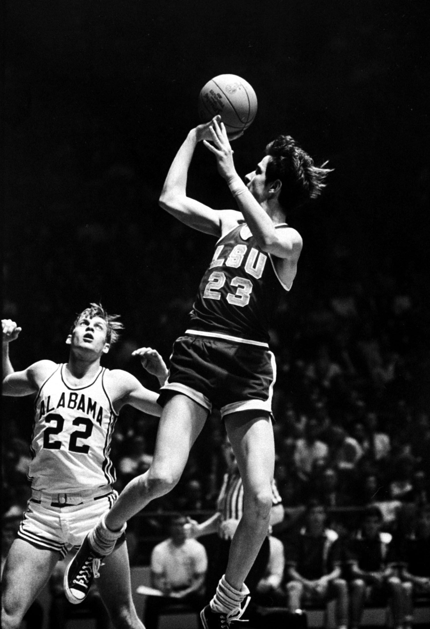 1510x2200 College Basketball: Photo of NCAA Hoops in the '40s, '50s and '60s, Phone