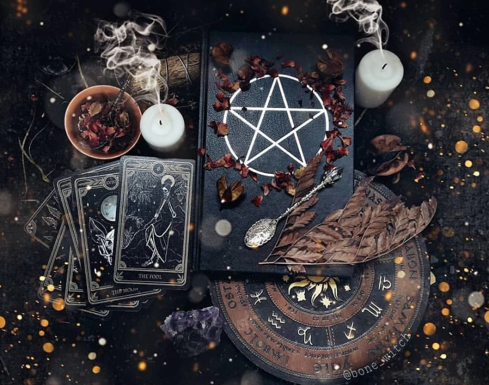 1000x790 Witchcore is an aesthetic centered around the themes of witchcraft. It also uses some elements of cottagecore or natureco. Witch aesthetic, Magic aesthetic, Witch, Desktop