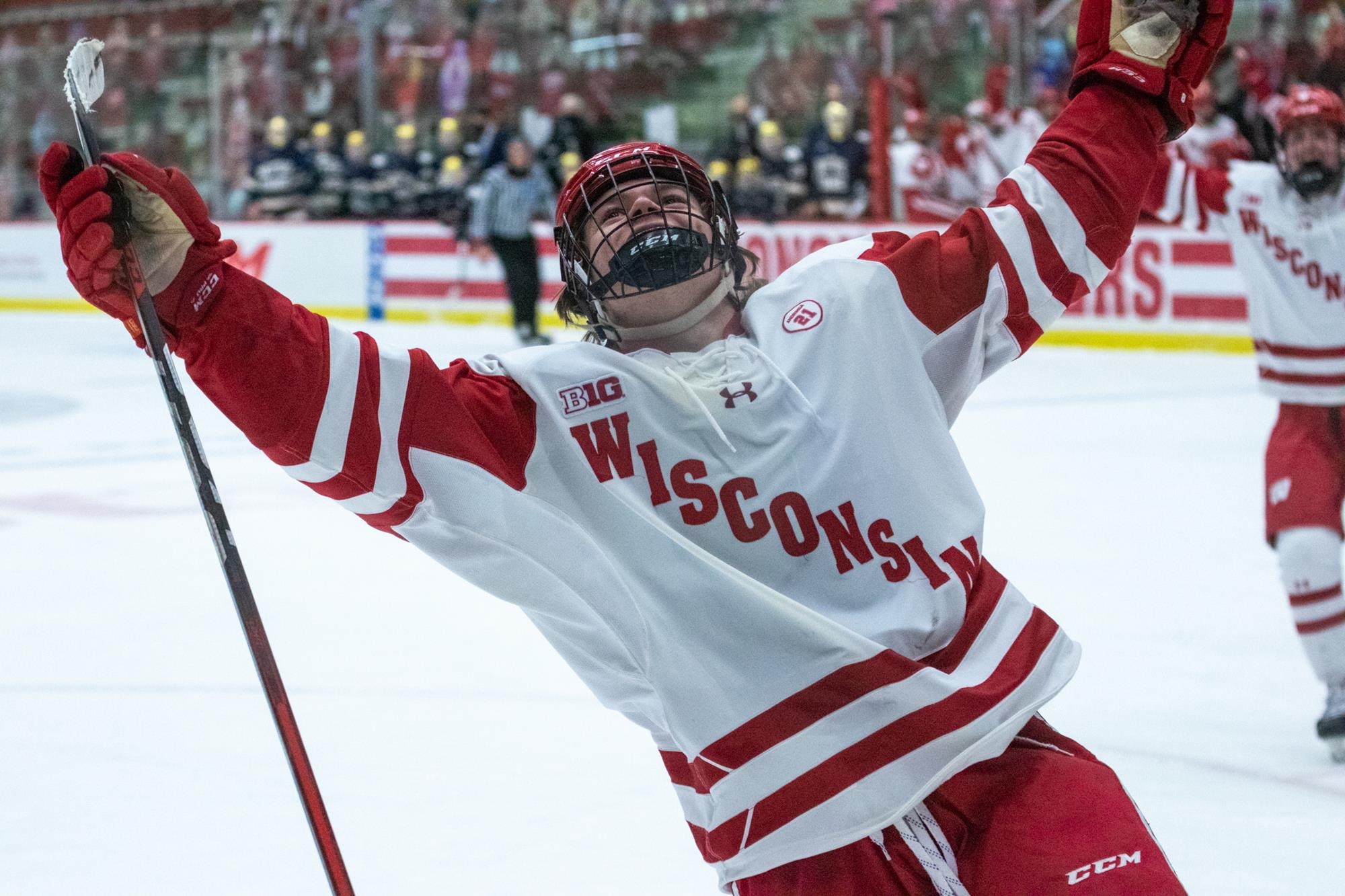 2000x1340 Cole Caufield. Men's Hockey, Desktop