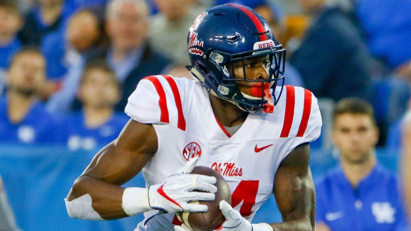 1600x900 Watch: Ole Miss WR D.K. Metcalf Casually Hauls In Amazing One Handed, Desktop