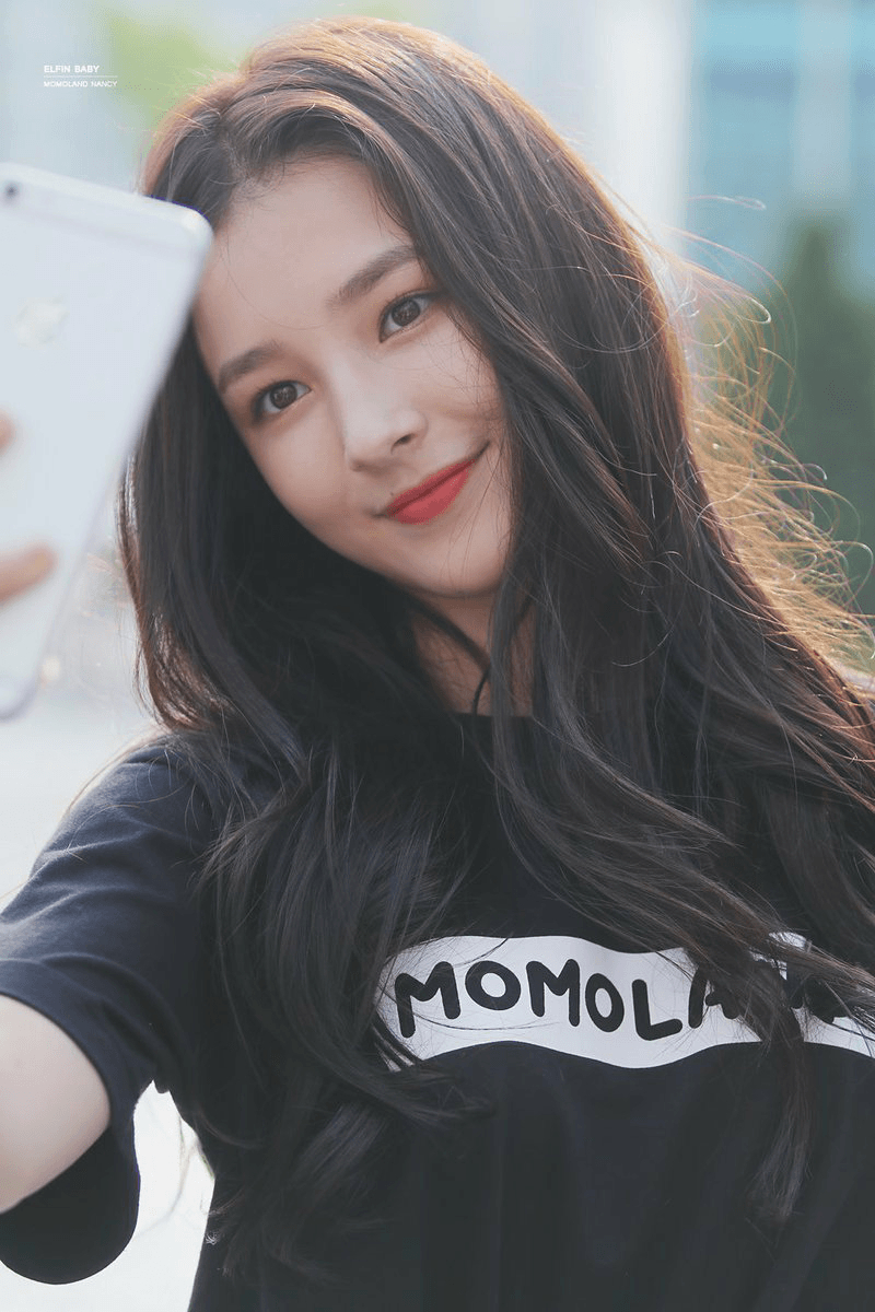 800x1200 MOMOLAND..Nancy, Phone