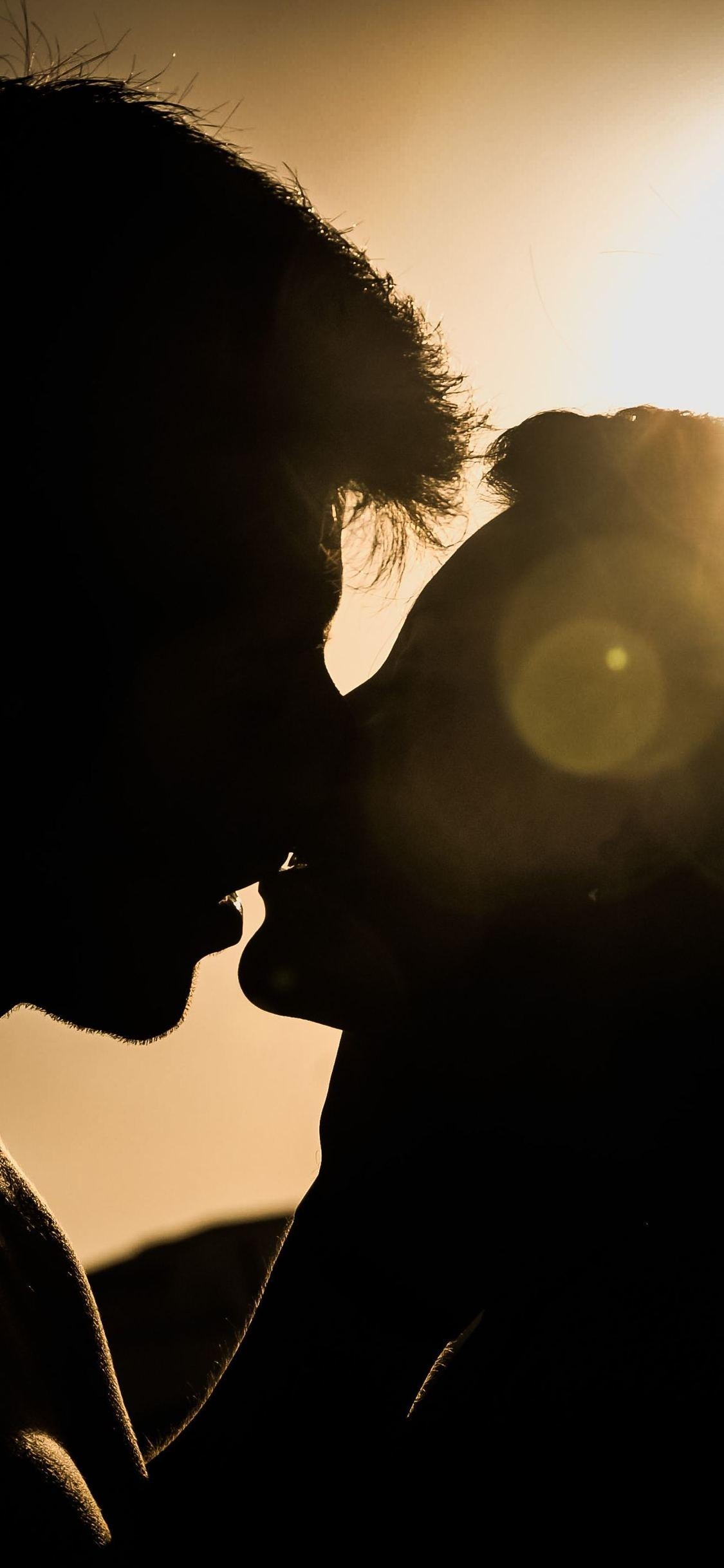 1130x2440 Romantic Couple Kiss 4k iPhone XS, iPhone iPhone, Phone