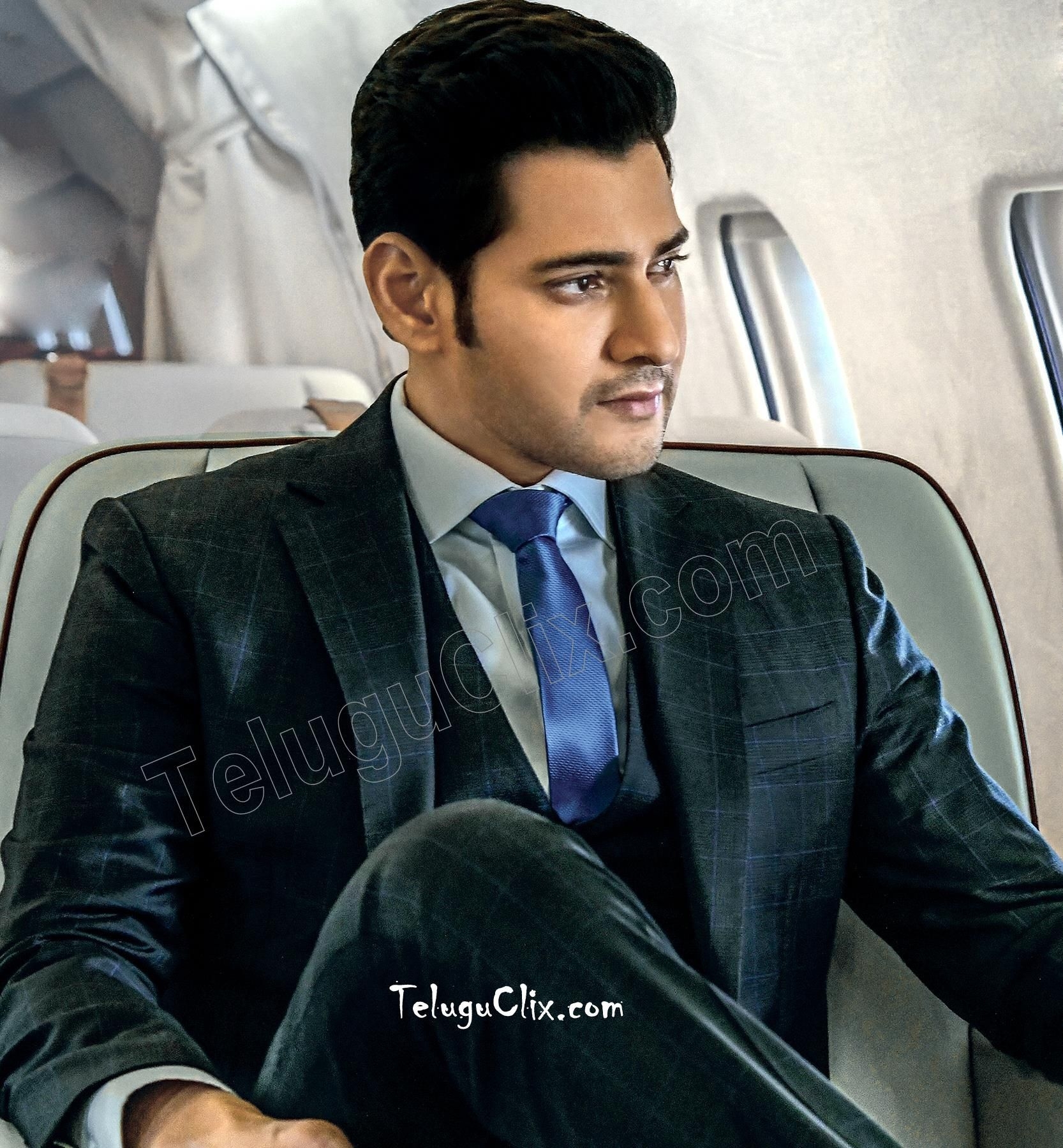 1670x1800 Maharshi Mahesh Babu, Phone