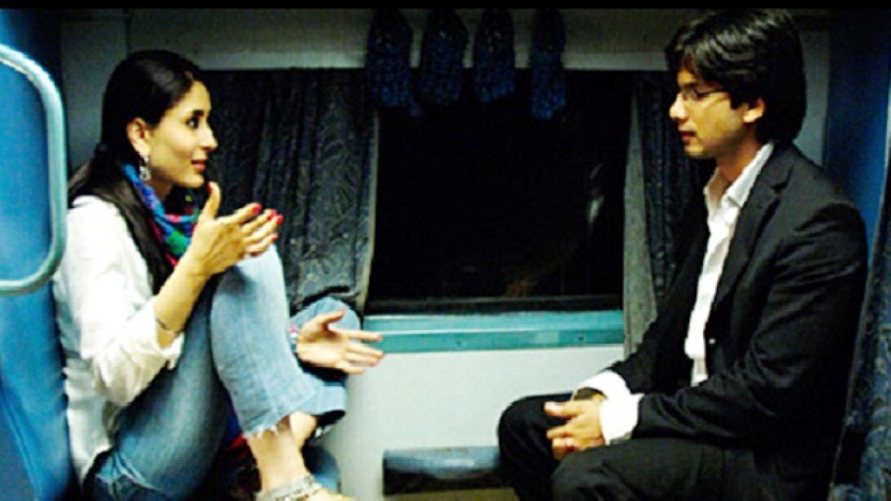 1280x720 Epic Scenes From 'Jab We Met' to Remember after the film, Desktop