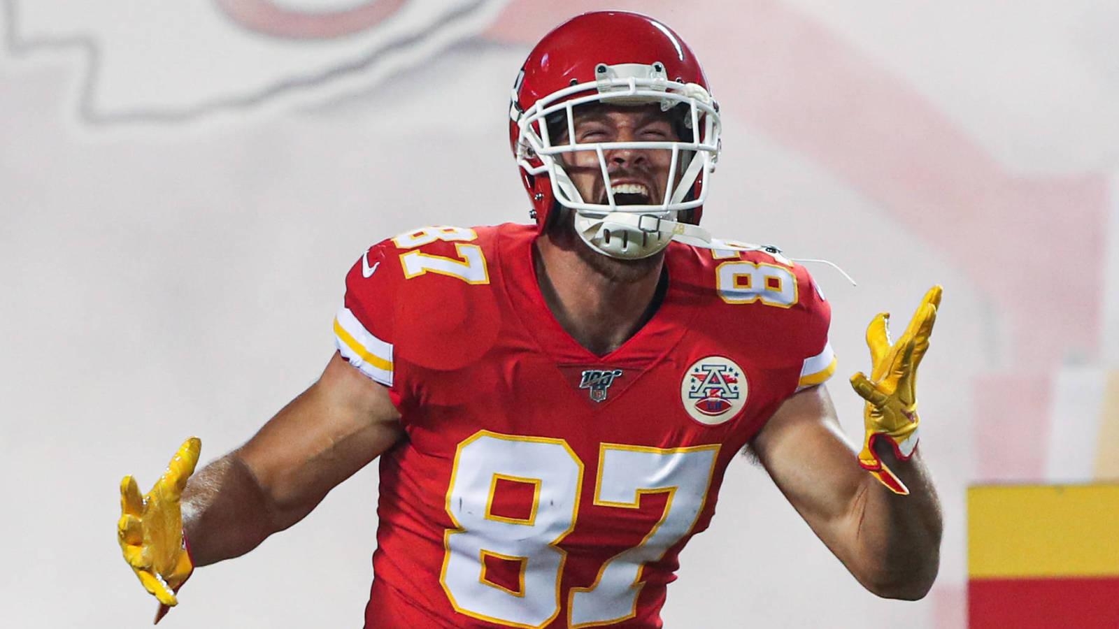 1600x900 Travis Kelce Sets NFL Record With Fourth Straight 000 Yard, Desktop