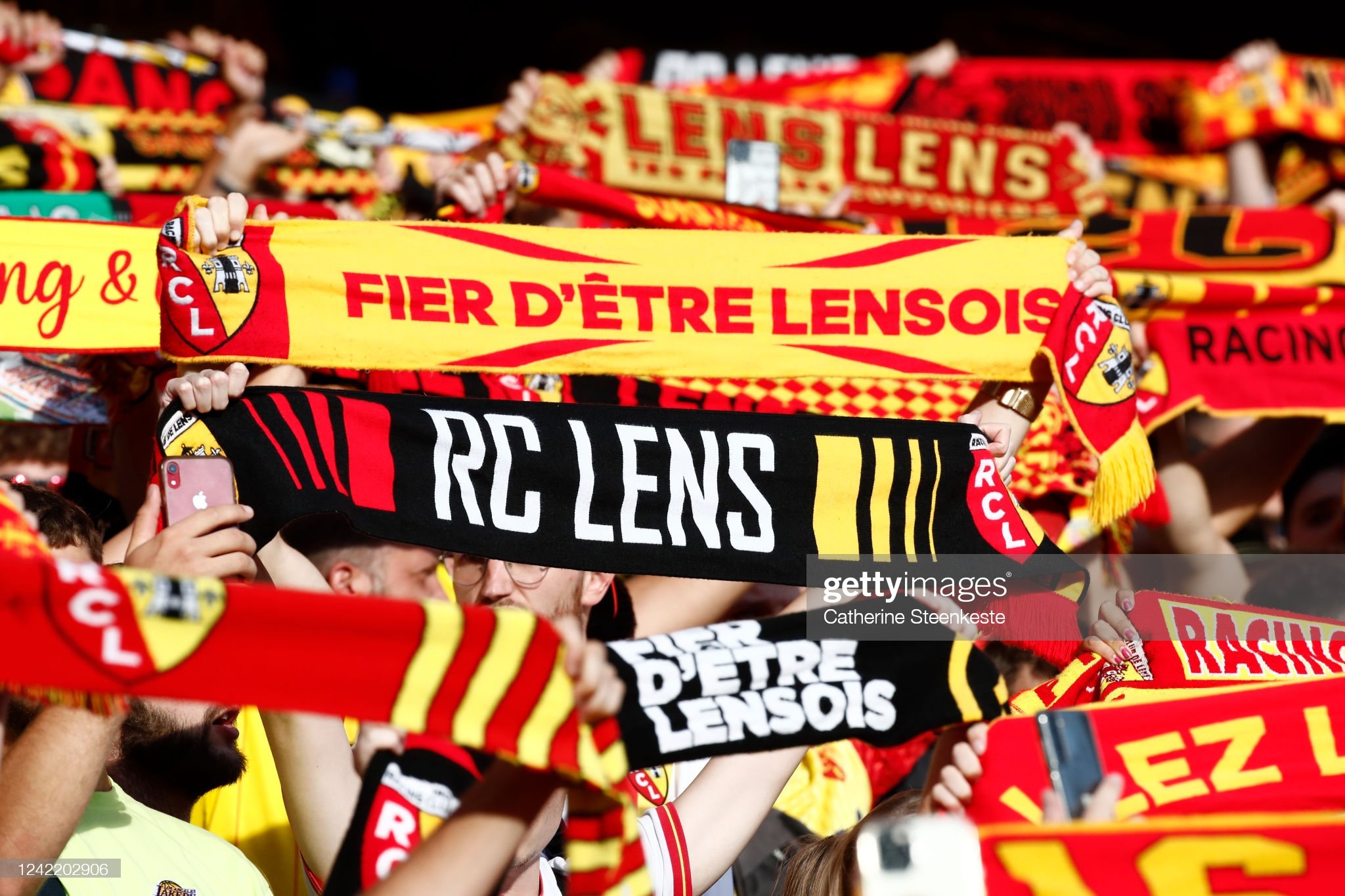 2050x1370 Fans of RC Lens cheers for their team during the Friendly match. News Photo, Desktop