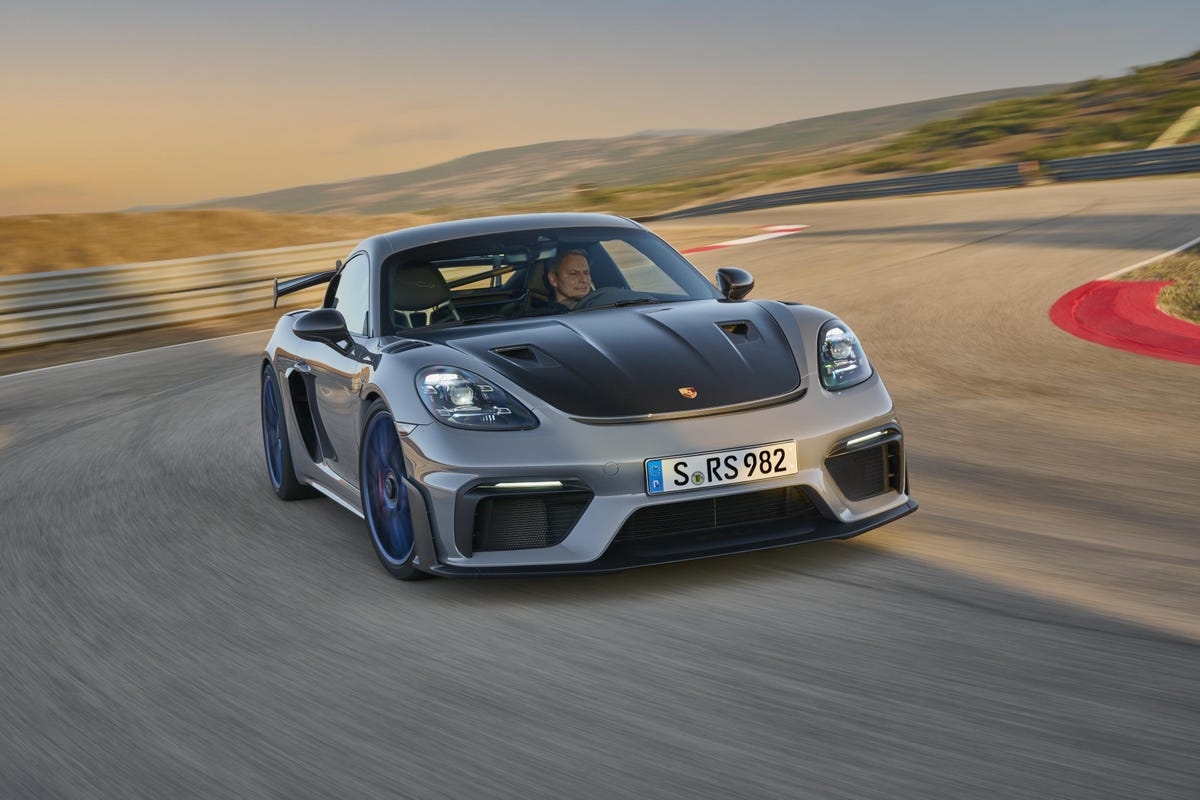 1200x800 Porsche 718 Cayman GT4 RS: Enjoy The Roaring 9000RPM Redline, Desktop