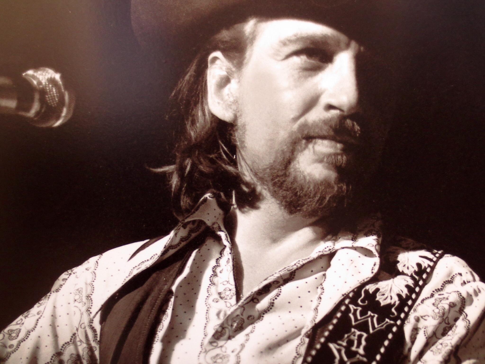 2050x1540 Waylon Jennings. Stay At Home Yeti, Desktop