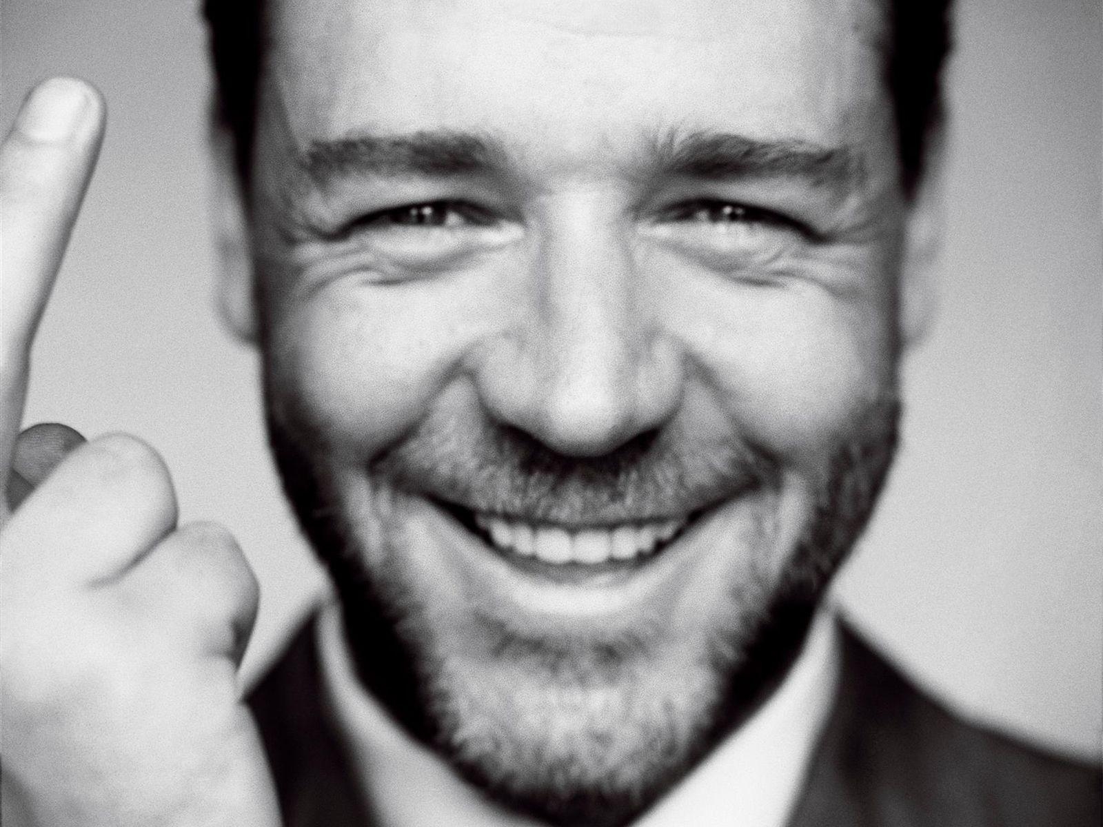 1600x1200 Russell Crowe HD Desktop Wallpaper, Desktop