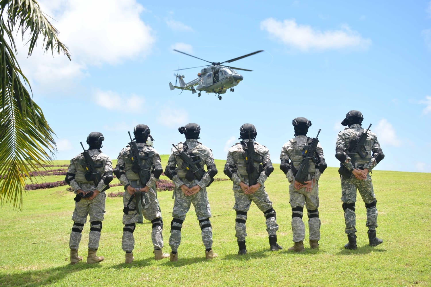 1500x1000 Indian Navy Marine Commandos (MARCOS) With Their Individual IWI Tavor TAR 21 With Mepro MOR Red Dot Sights As They Oversee The Newly Inducted INAS 325 ALH Mk III Helicopters For Special Operations Needs, Desktop