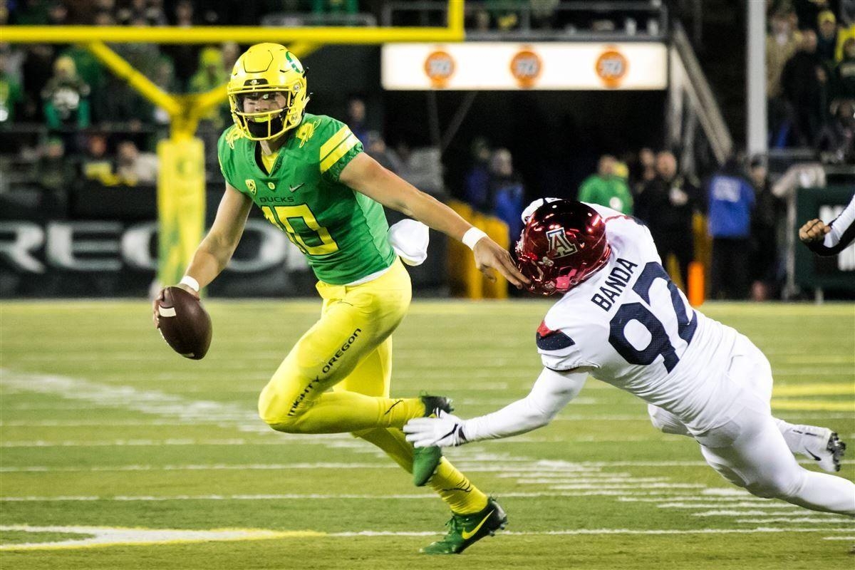 1200x800 Justin Herbert and Oregon are thankful for his return to action, Desktop