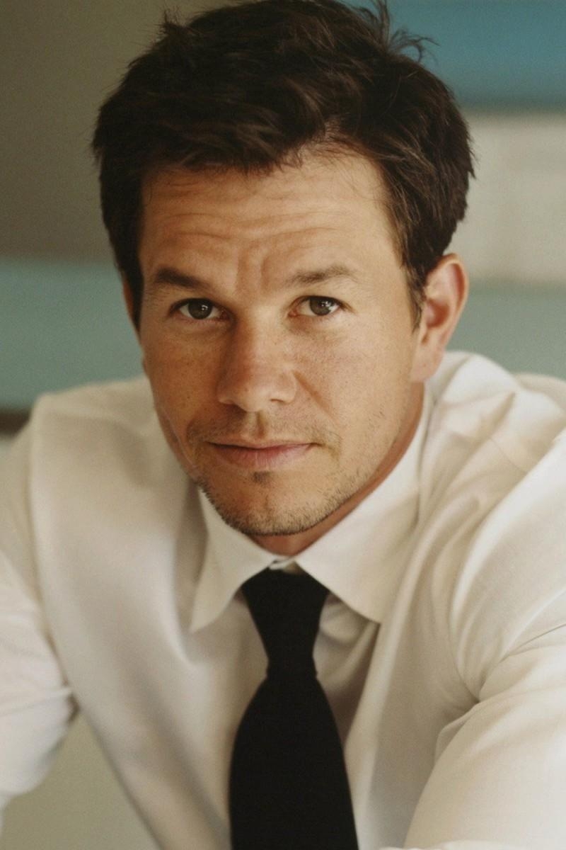 800x1200 Mark Wahlberg Desktop Wallpaper HD, Phone