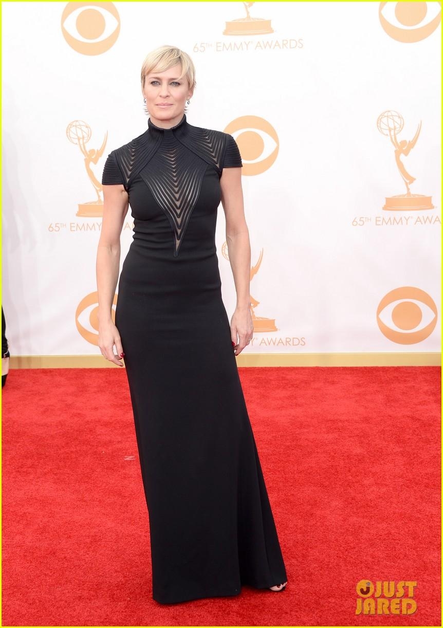 870x1230 Robin Wright: Emmys 2013 Red Carpet with Dylan & Hopper!: Photo, Phone