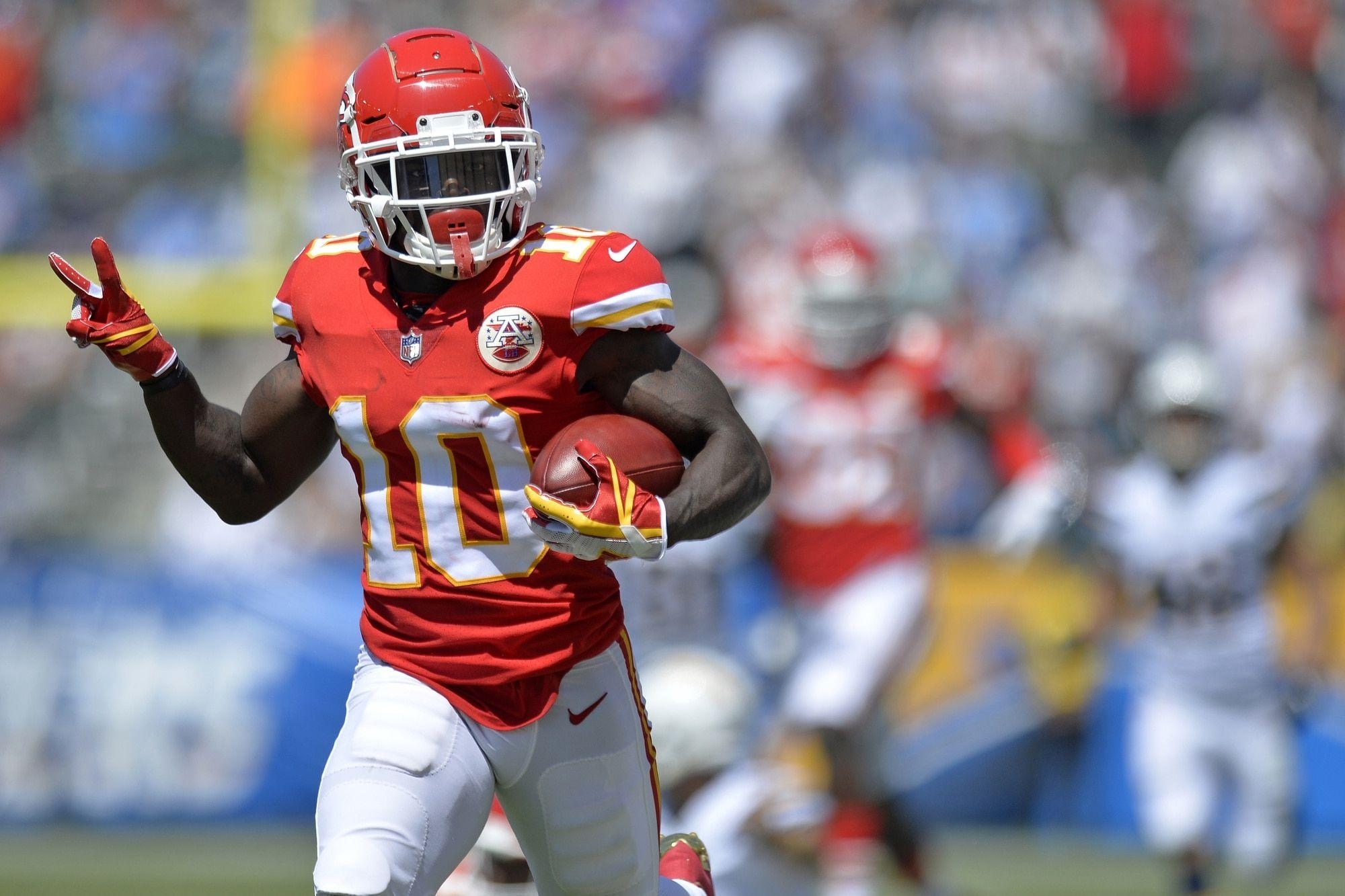 2000x1340 Chiefs Reportedly Working On 'record Setting Deal' For Tyreek Hill, Desktop