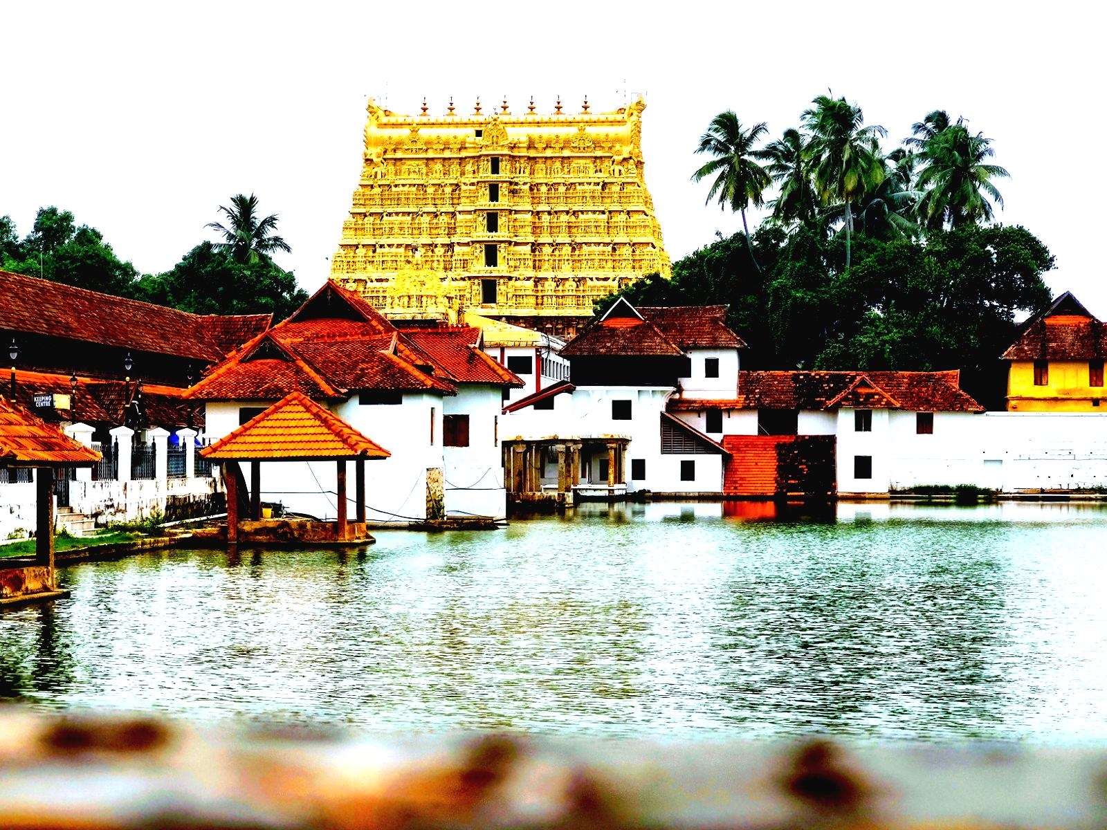 1600x1200 What was the case related to Sree Padmanabhaswamy Temple? Gulf Indians, Desktop