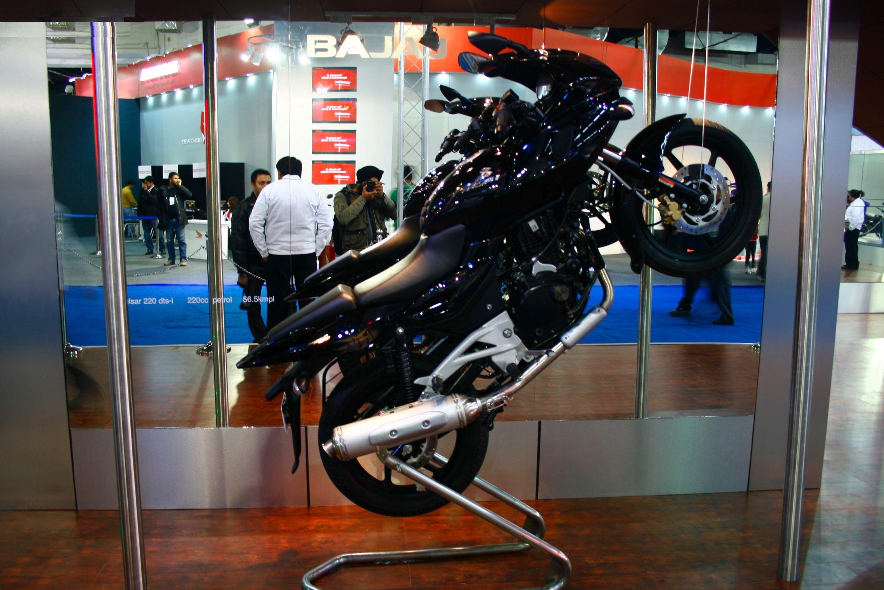 2820x1880 Bajaj Pulsar HD Wallpaper, Desktop