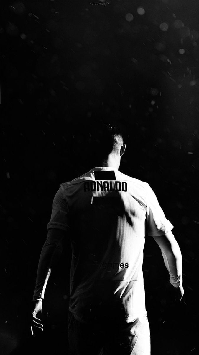 680x1200 CR7 Black Wallpaper Free CR7 Black Background, Phone