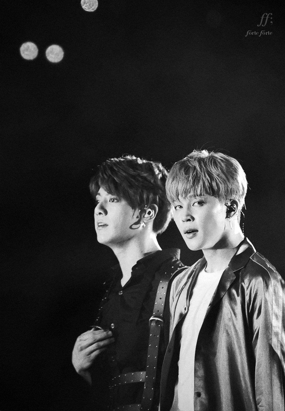 1000x1450 Jungkook & Jimin. ⓑⓣⓢ. Jikook, Bts black, white, Bts jimin, Phone