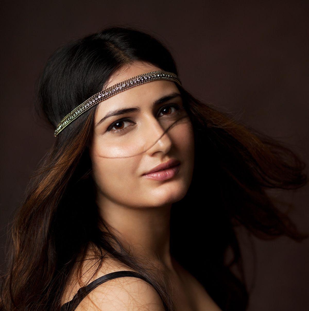 1200x1210 Dangal' actress Fatima Sana Shaikh Full HQ Photo, Phone