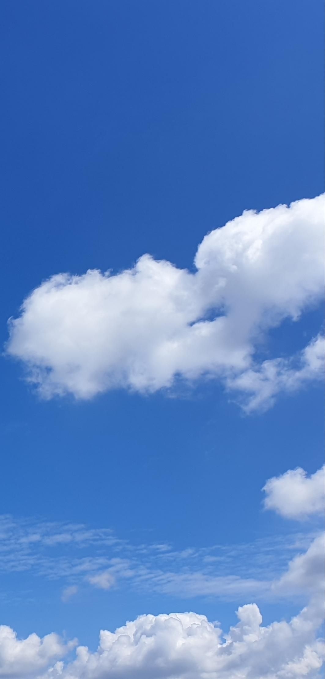 1070x2220 UK Blue Sky. Blue sky wallpaper, iPhone wallpaper sky, Blue wallpaper iphone, Phone