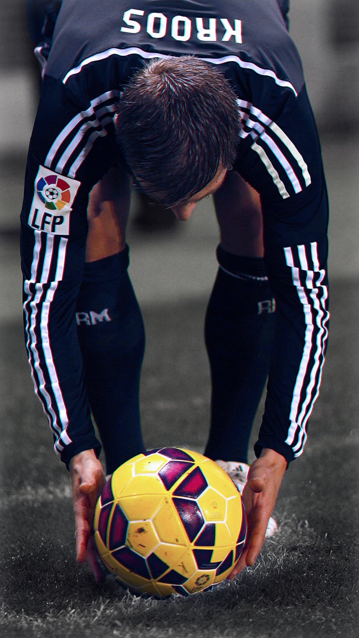 720x1280 Wallpaper / Sports Toni Kroos Phone Wallpaper, Real Madrid C.F., Soccer,  free download, Phone