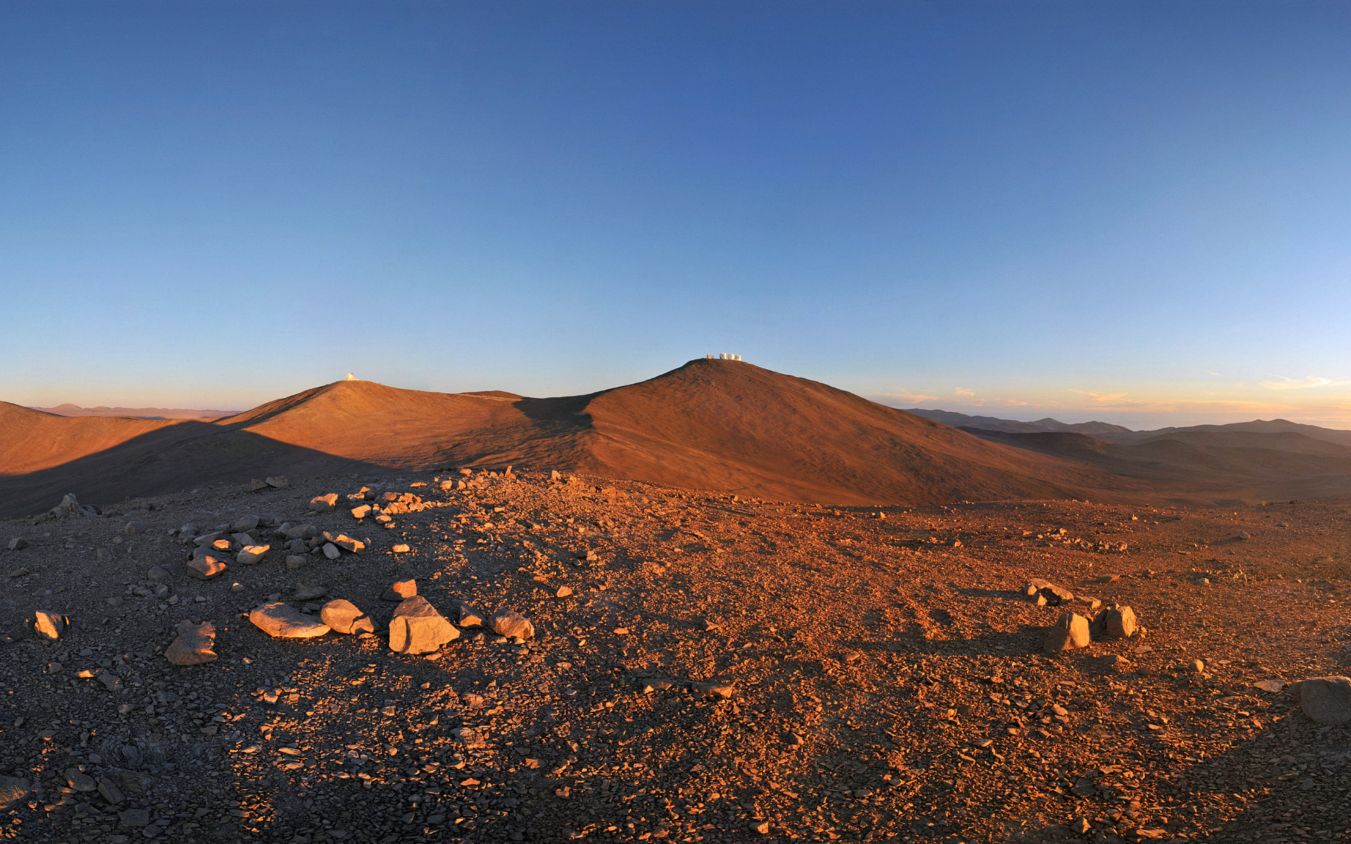 1920x1200 Sun, Moon and Telescopes above the Desert (wallpaper), Desktop