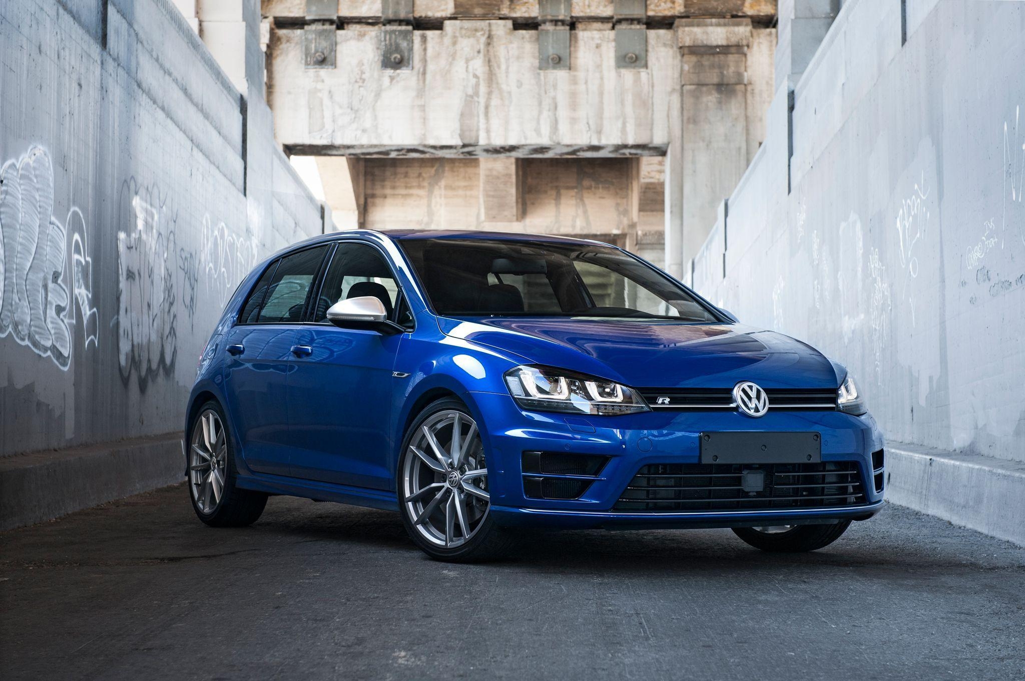 2050x1360 Volkswagen Golf R Euro Spec First Test, Desktop