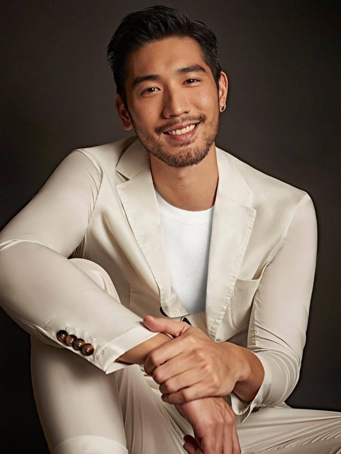 1440x1920 Godfrey Gao's Fans Can Now Pay Their Last Respects To The Late Star At His Wake, Phone