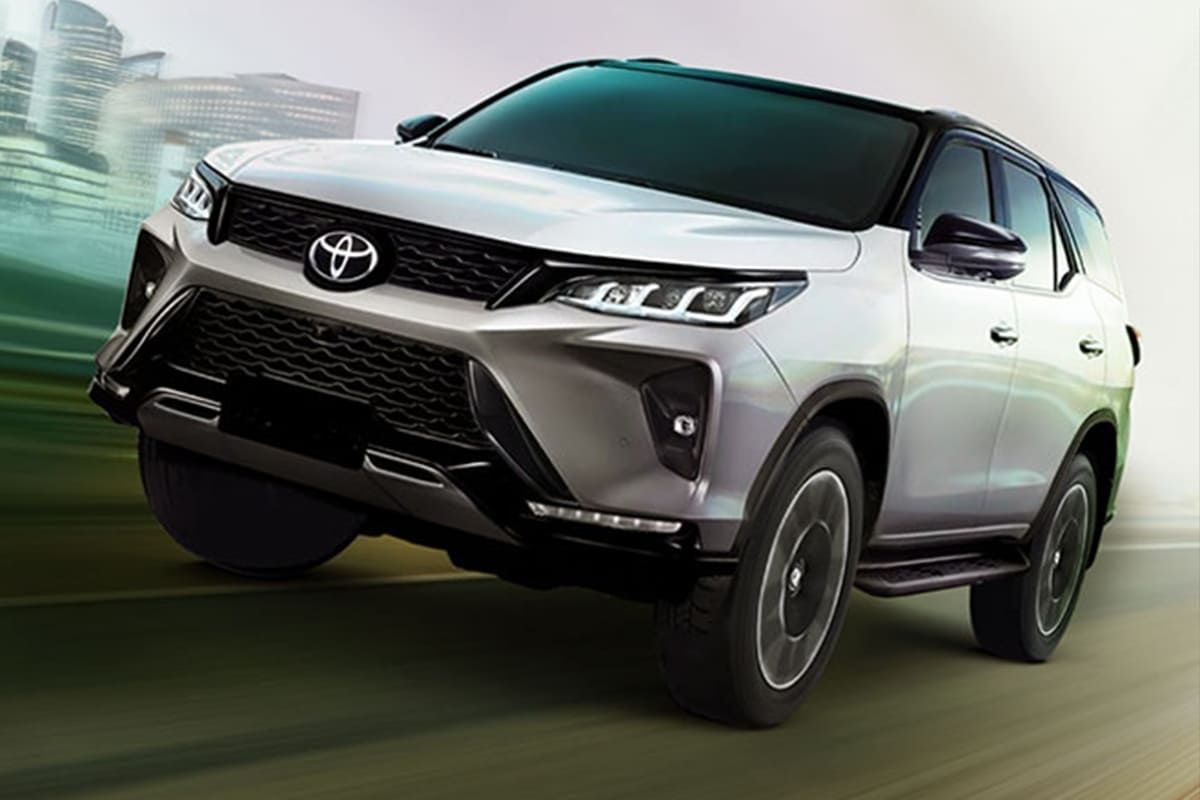 1200x800 See Pics: Toyota Fortuner Facelift and Legender Launched, Interiors, Features and More, Desktop