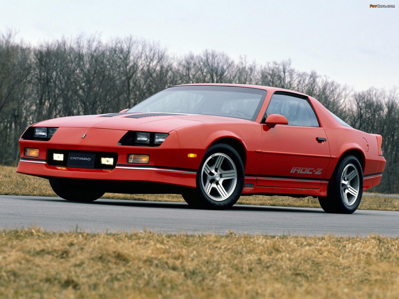 1600x1200 Chevrolet Camaro Z28 IROC Z Wallpaper, Desktop