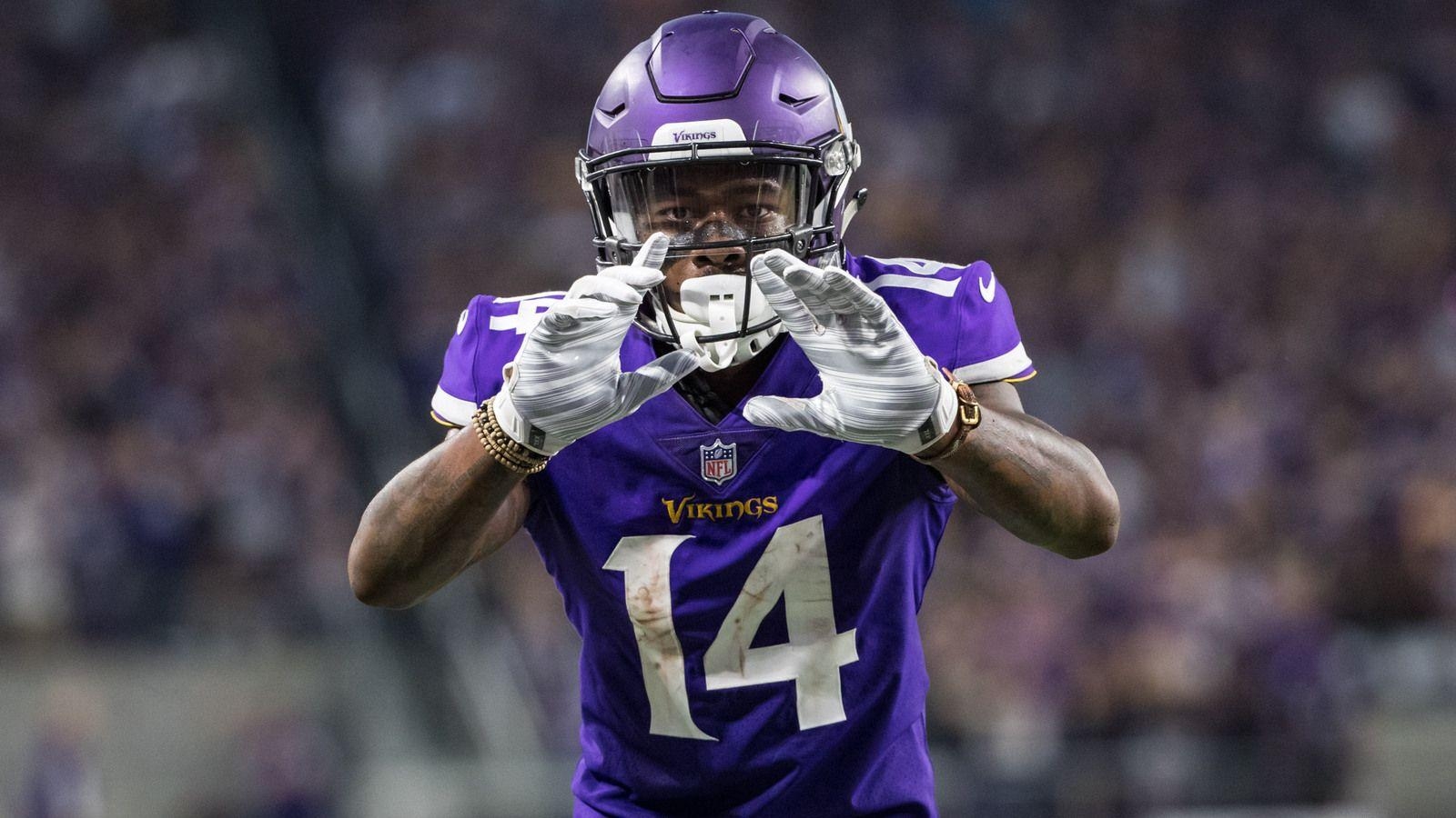 1600x900 Stefon Diggs punts ball into stands after scoring TD, Desktop