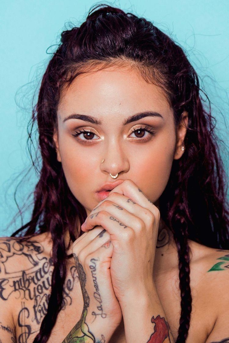 750x1130 Kehlani, Phone