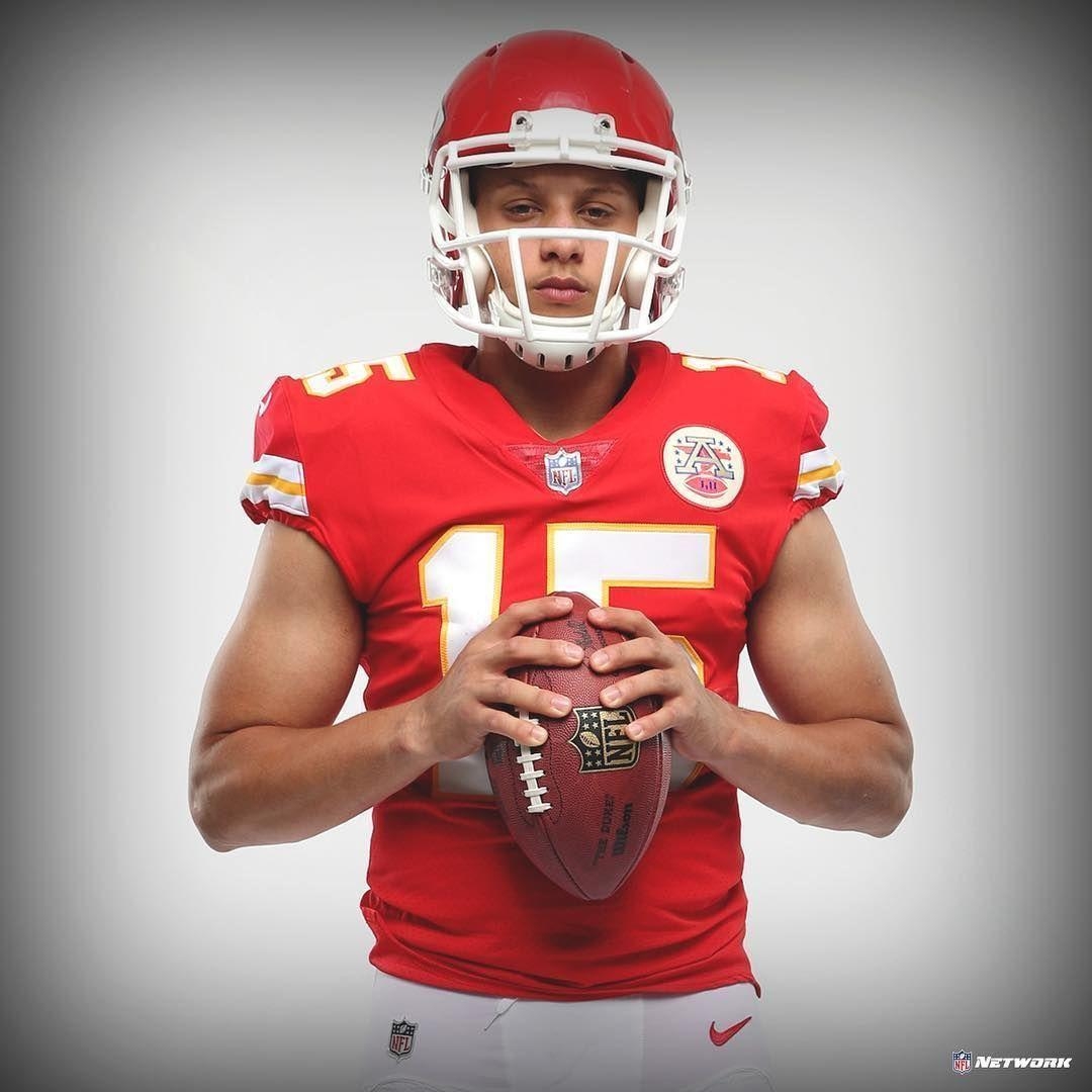 1080x1080 Pat Mahomes Phone Wallpaper Free Pat Mahomes Phone Background, Phone