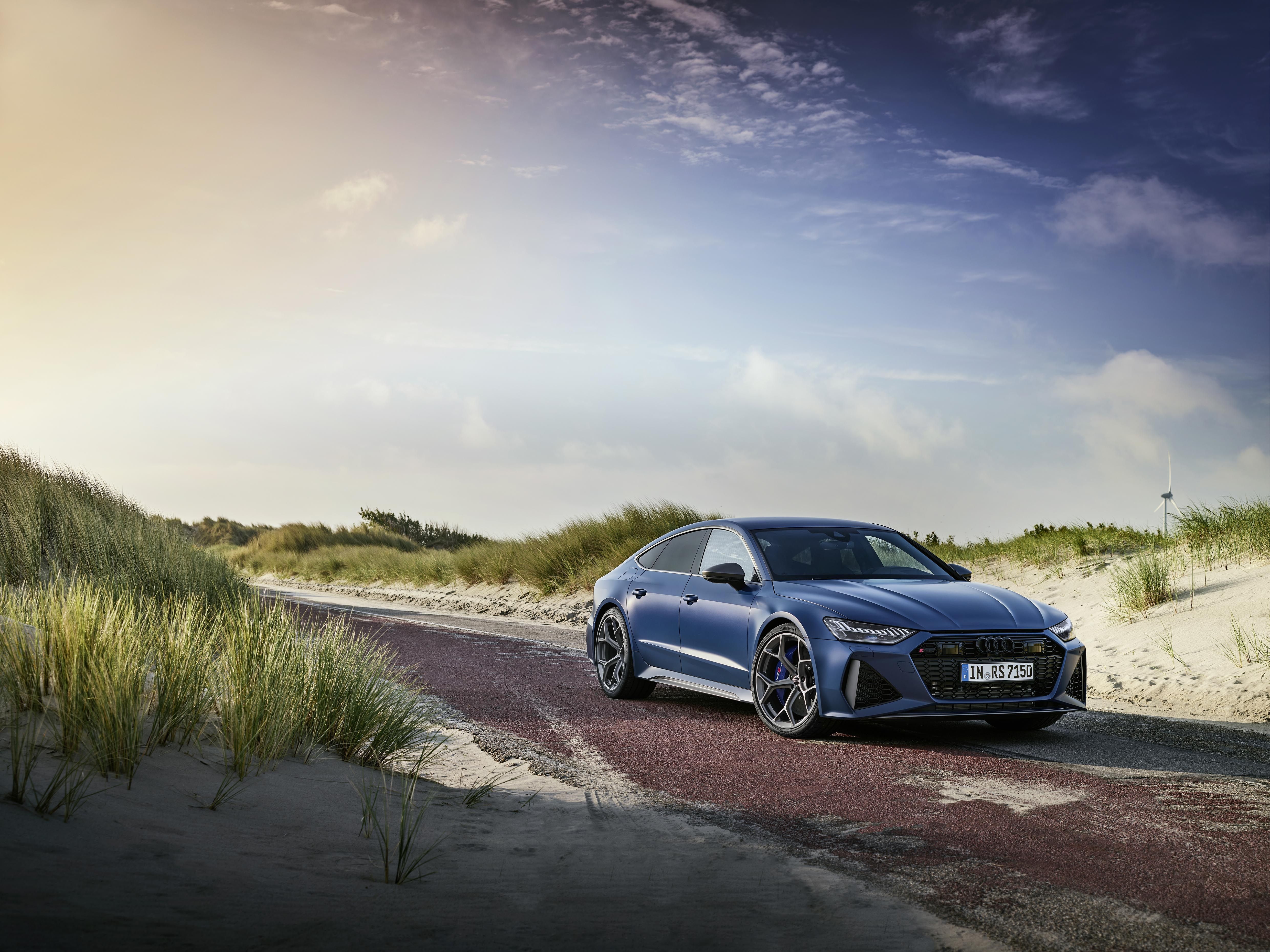 4970x3720 View Photo of the 2024 Audi RS7 Performance, Desktop