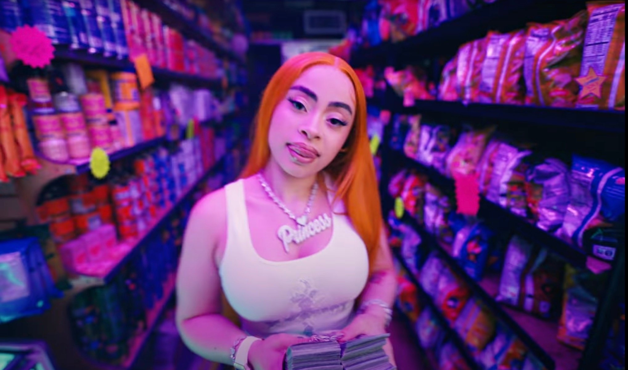 2040x1200 Ice Spice Drops Bootylicious Video for New Song 'Deli', Desktop