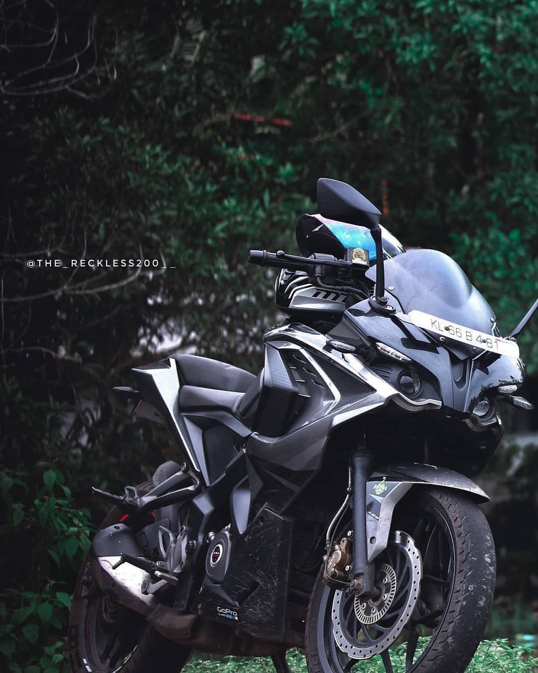 1080x1350 Rs 200 Pulsar Wallpaper + Rs 200 Pulsar Wallpaper. Bike pic, Pulsar, Bike photography, Phone