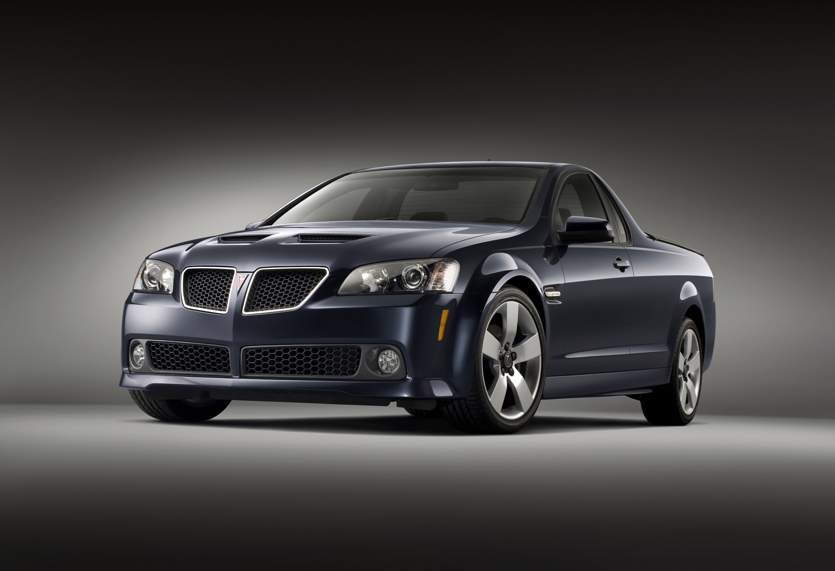 2930x2000 Pontiac G8 ST (2010) Picture 3 of 9, Desktop