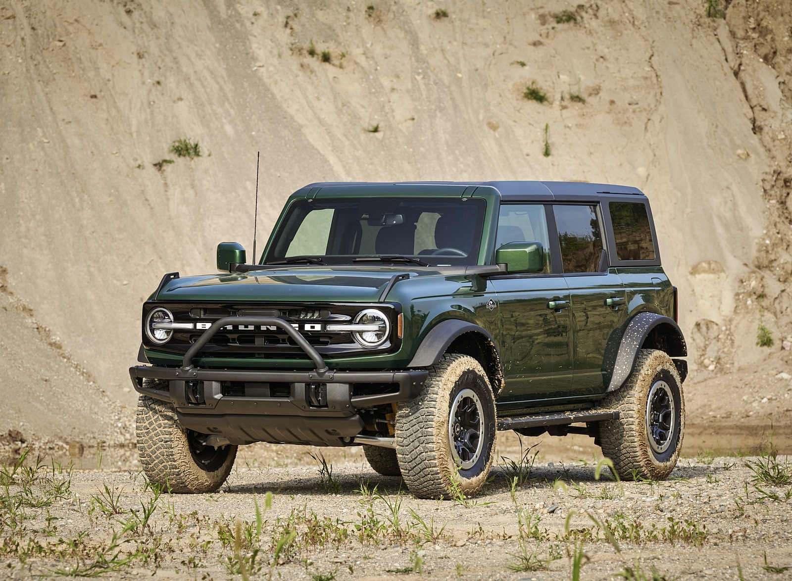 1600x1180 2022 Ford Bronco 4 Door Wallpaper (HD Image), Desktop