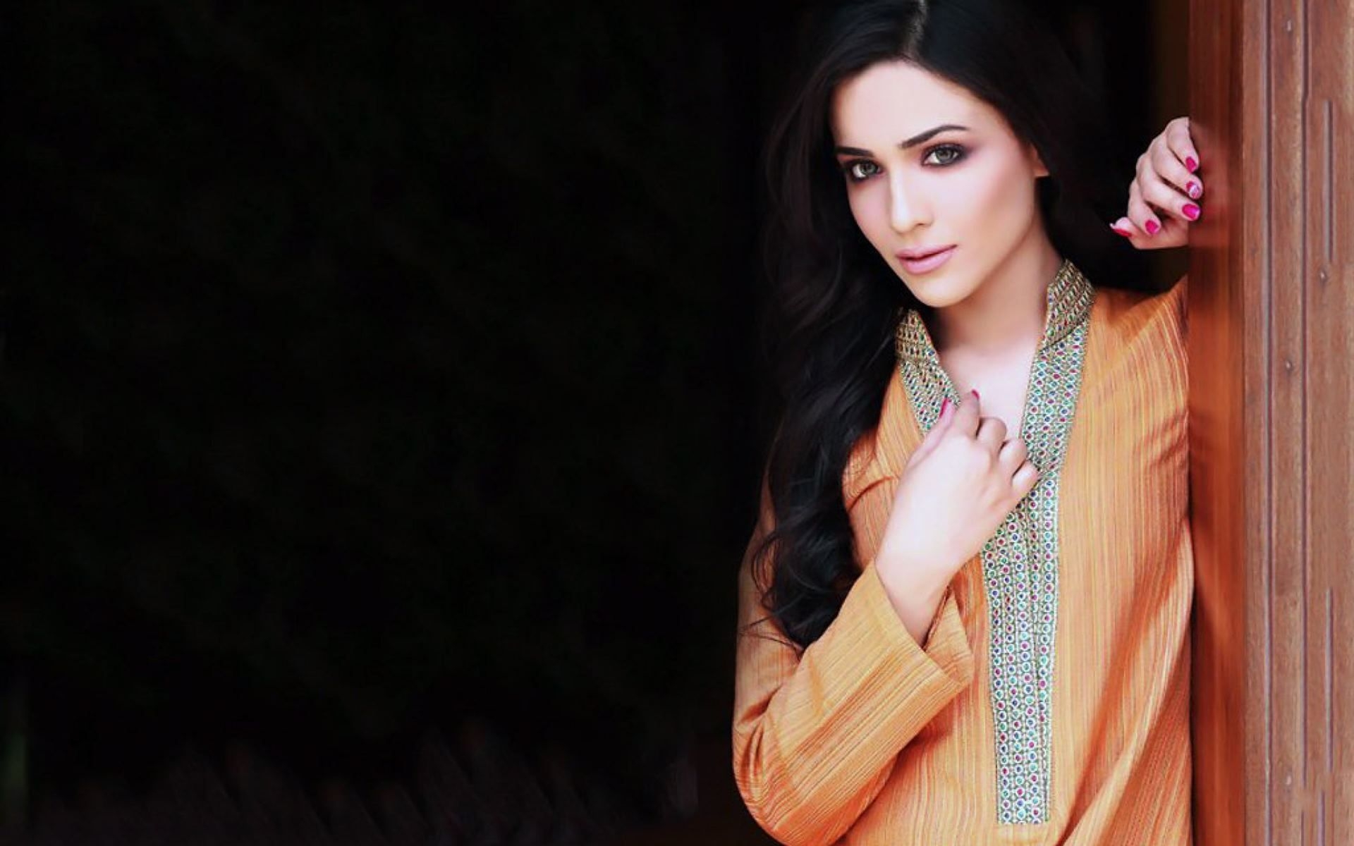 1920x1200 Humaima Malik Wallpaper, Desktop