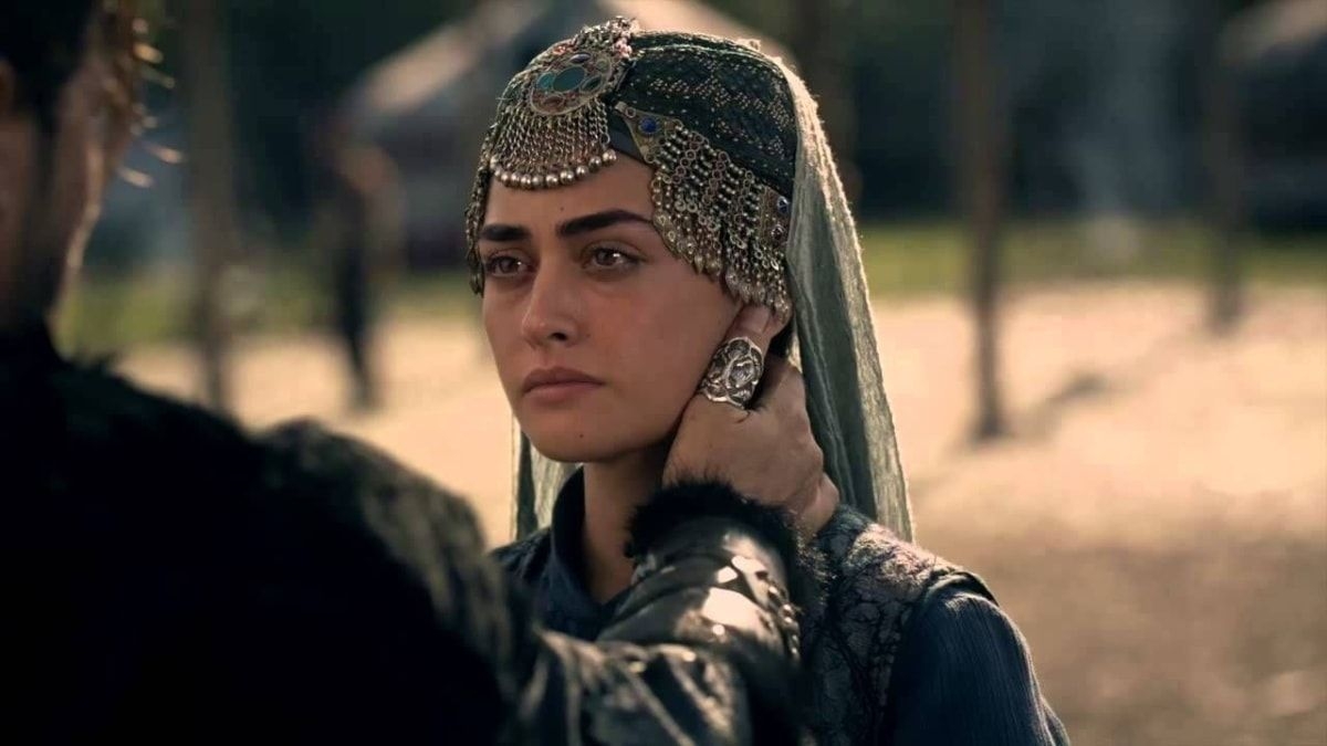 1200x680 Ertugrul, Esra Bilgic and the frustrations of Pakistani men, Desktop