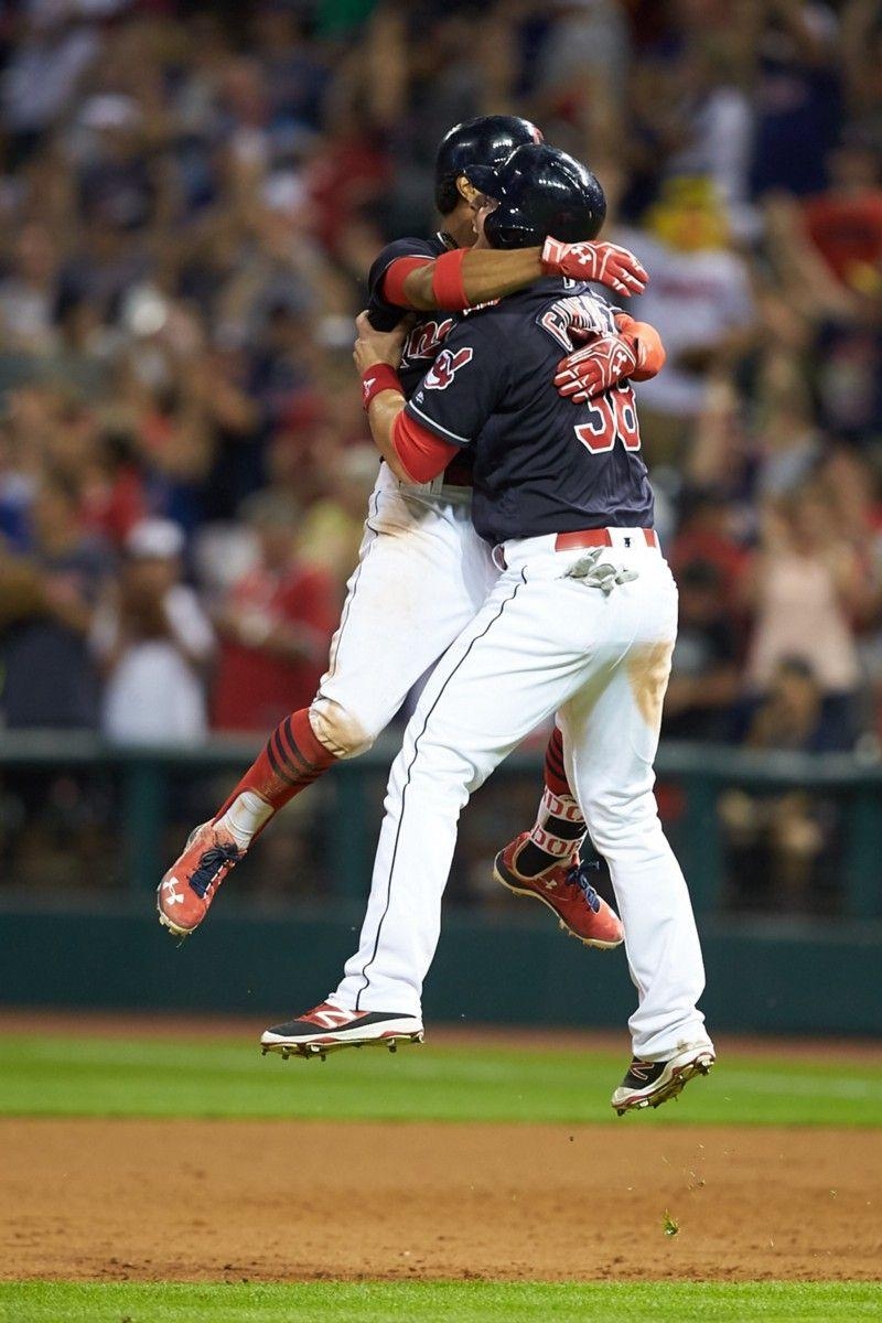 800x1200 PHOTO GALLERY: Cleveland Indians beat Nationals on Francisco Lindor, Phone