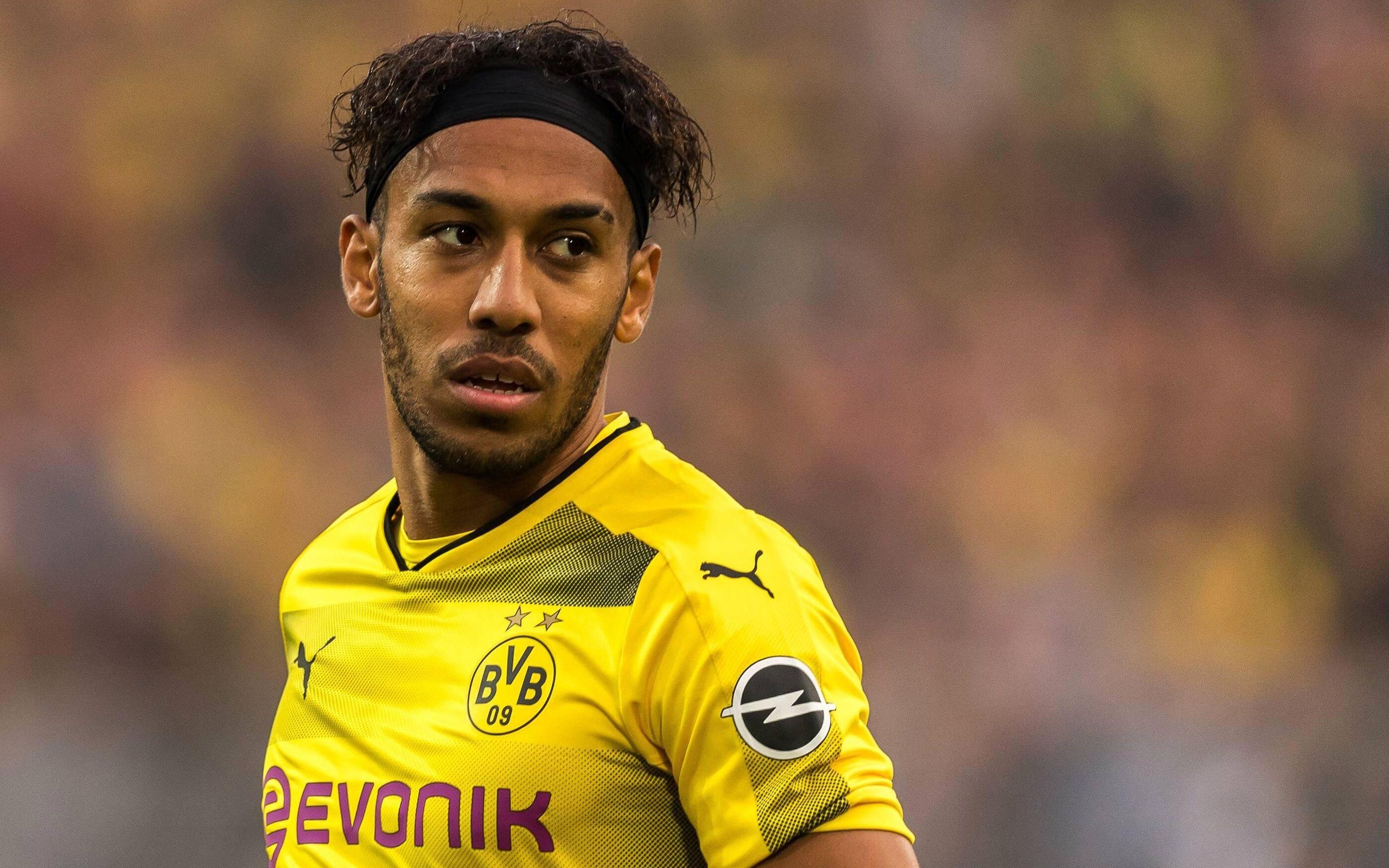 2560x1600 Download Wallpaper Pierre Emerick Aubameyang, Borussia Dortmund, Desktop