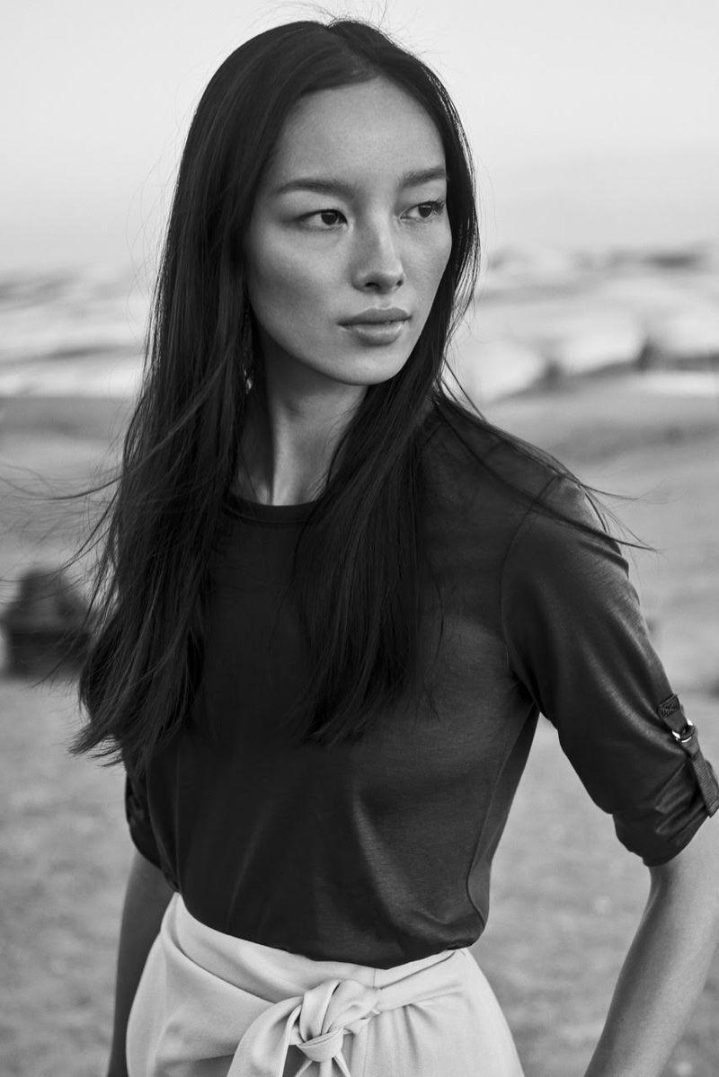 800x1200 Edita Vilkeviciute & Fei Fei Sun Head to Morocco for Massimo Dutti's, Phone