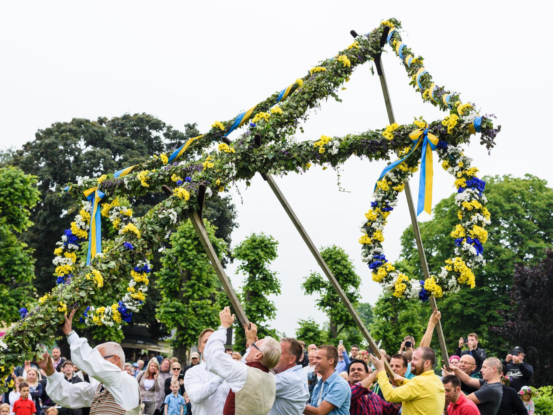 1920x1440 Glad midsommar from Sweden! SKÅL!, Desktop