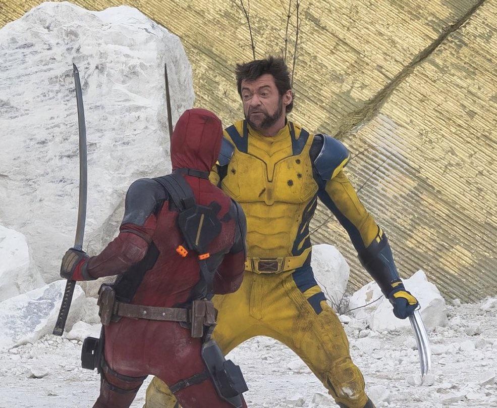 990x810 his claws out in Deadpool 3 set pics, Desktop