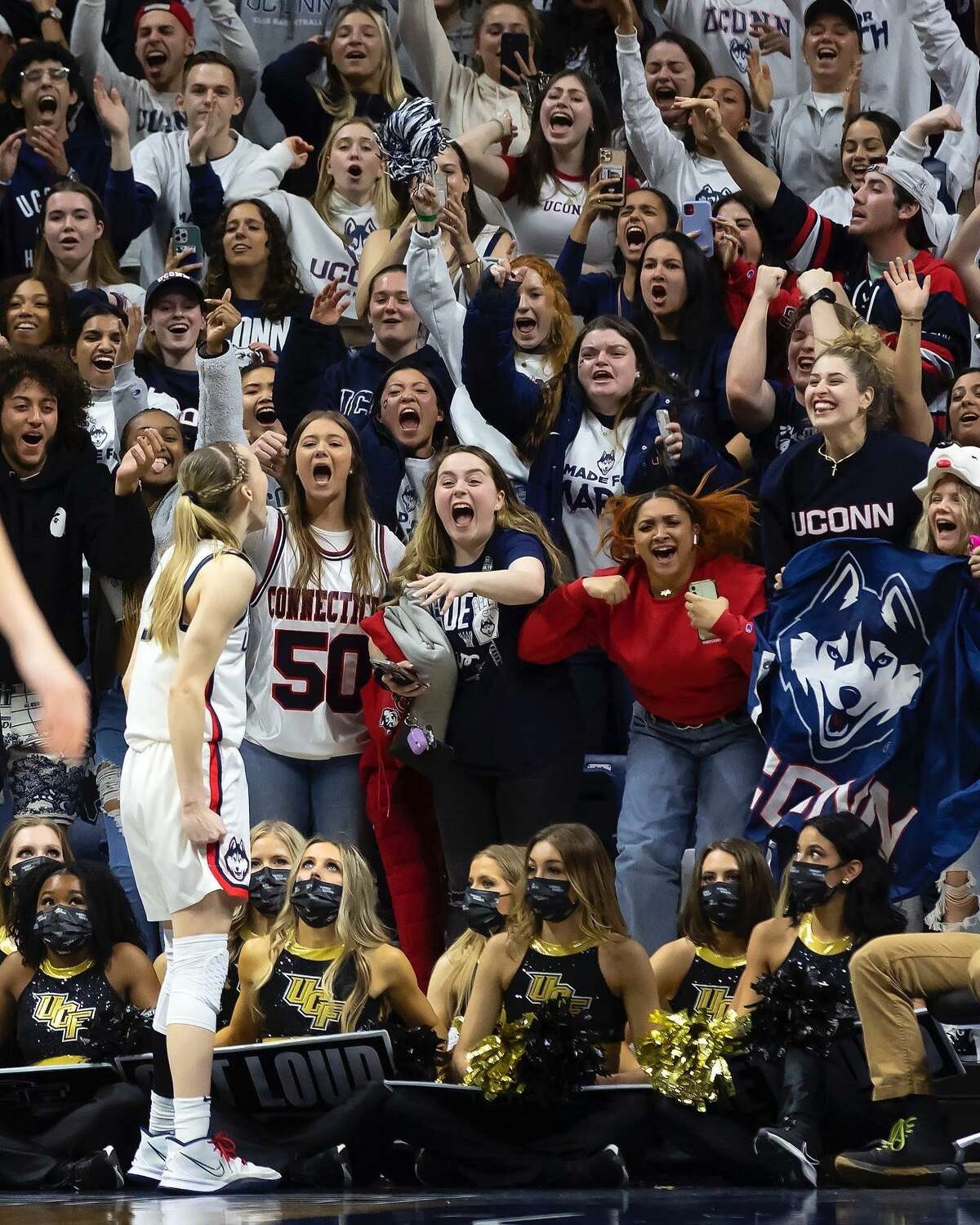 1200x1500 Inside the viral photo of Paige Bueckers, UConn women's basketball student section: 'Sheer madness', Phone