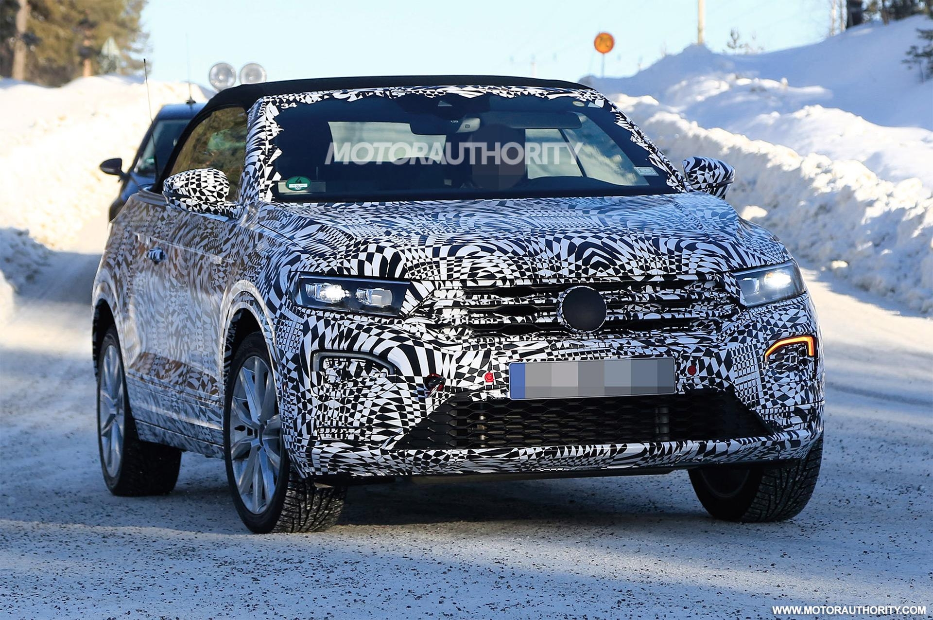 1920x1280 Volkswagen T Roc Cabriolet Spy Shots And Video, Desktop