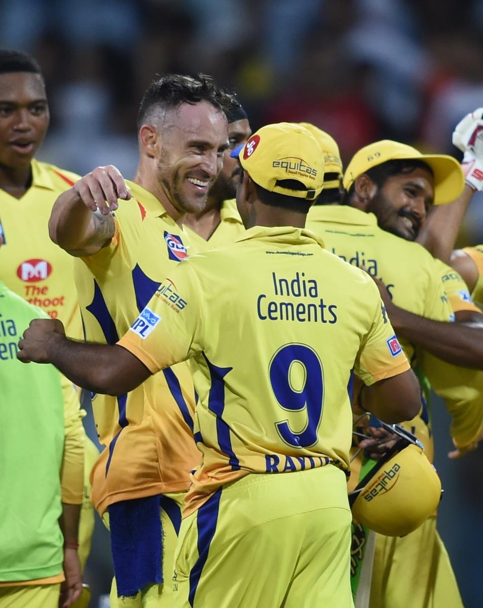 960x1200 Du Plessis takes CSK to final, Phone