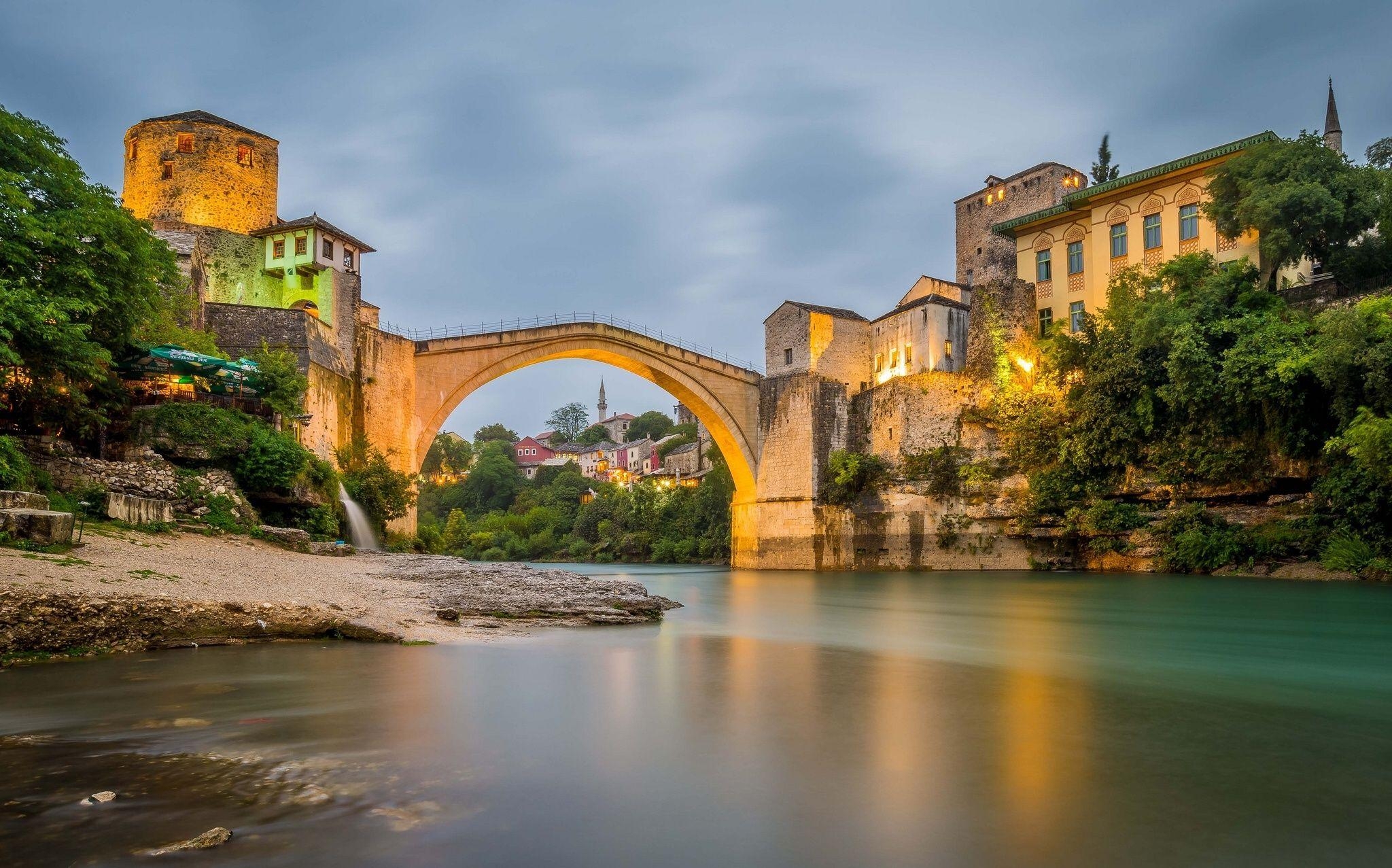 2050x1280 Wallpaper Bosnia and Herzegovina Mostar, Neretva river, Desktop